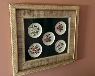 Great selection of decor including framed artwork, wall displays, lamps and mirrors. 