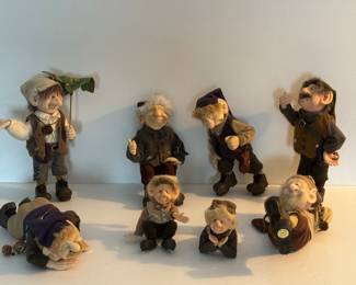 Collection of 8 Zims 2000 "Elves Themselves" Figures