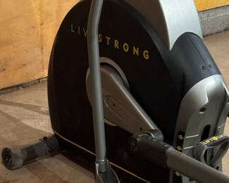 Livestrong Elliptical
Please ask Blue Moon team member for access to the basement where this item is located!