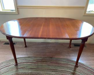 Tom Seely Dining Room Table with 2/Leafs