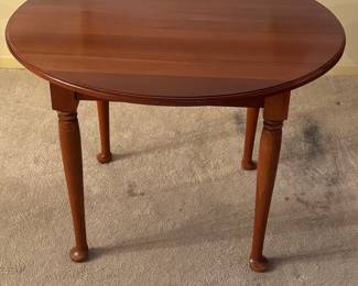 Tom Seely Dining Room Table with 2/Leafs