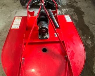 Woods RC4 Rotary Mower
At our clients request this item will not be 50% on Sunday if it does not sell on Saturday!