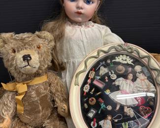 Lyric Bru and framed Artist Bisque with accessories. 