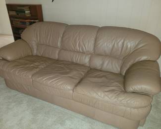 Tan leather sofa and loveseat in excellent condition