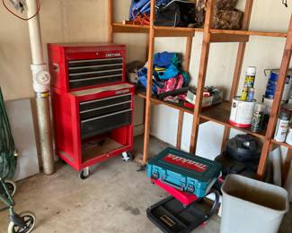CRAFTSMAN ROLL AROUND TOOL CABINET