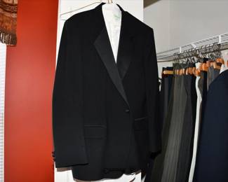 025Some Highlights Aurora Estate Sale