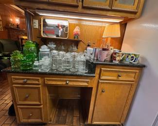 Jars, coffee mugs, tray
