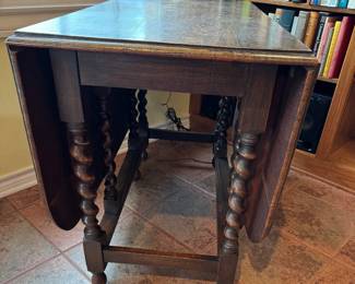 Barley twist leg drop leaf table
