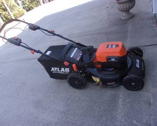 80V Battery Self Propelled Mower w/Grass Catcher