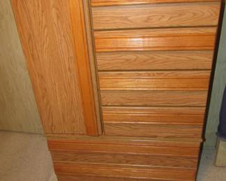 Oak high boy dresser/cabinet