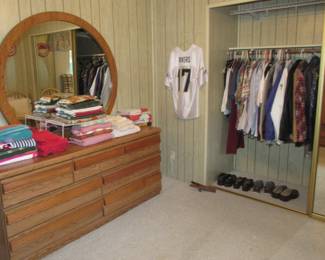 Oak dresser (7 drawers) with mirror