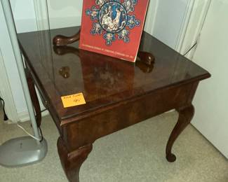 Queen Anne end table