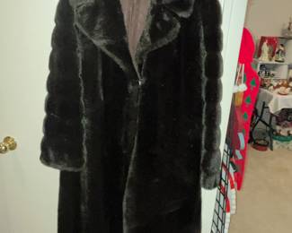 LONG FUR COAT