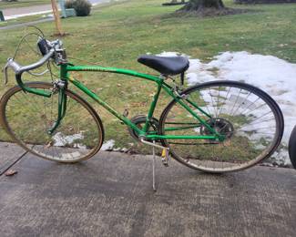1972 Schwinn Varsity 10-speed Bicycle.
