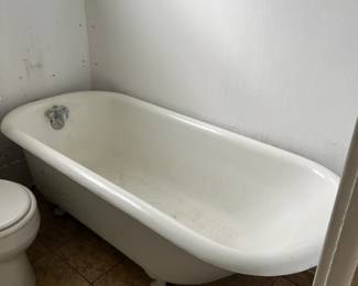 antique porcelain claw foot tub #2