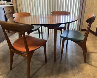 MCM Dining set with 4 chairs - dimensions in previous pictures