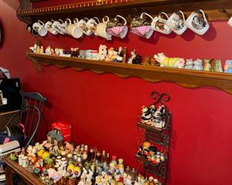 SALT AND PEPPER SHAKERS 