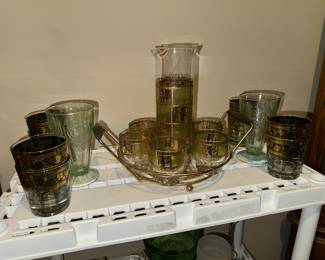 MCM GLASS SET 