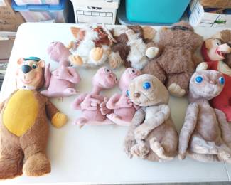 Vintage plush E.T. , Star Wars Ewoks, Yogi Bear, Gizmo/Gremlins