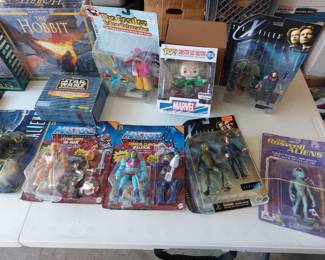 Vintage Alien/Aliens, Star Wars, MOTU, X Files action figures