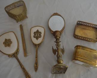 Antique & vintage dressing table items 