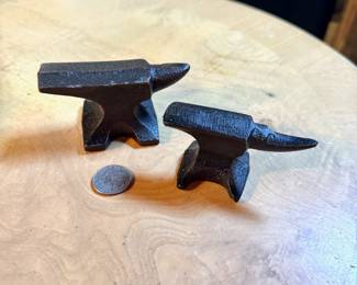 Miniature 2" Cast Iron Anvils (7 oz and 16 oz)