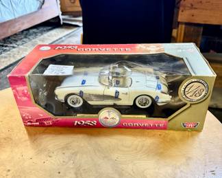 MOTOR MAX 1:18 Diecast 1958 Chevy Corvette in orig box