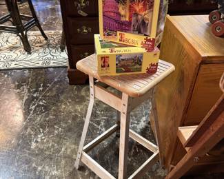 BIG BEN 1,000 Piece Puzzles and Vintage Stool