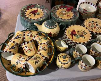 Lenox "Winter Greetings" dish set