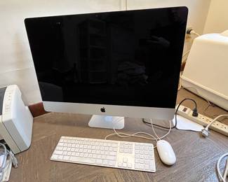Apple desktop, keyboard and mouse