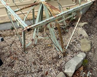 Metal table base 100.00