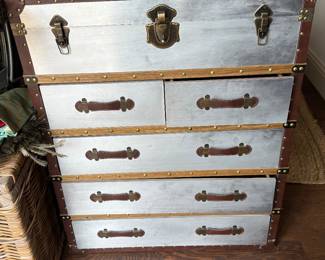 Dresser 400.00