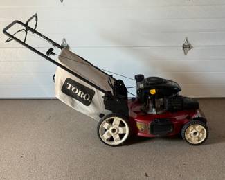 Toro 22" Recycler Lawnmower w/Bag