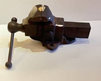 Vintage Monarch 215 Lion Head Bench Vise