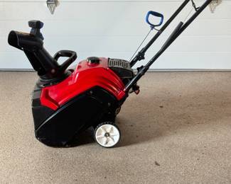 Toro 18" Power Clear 518 Gas Snowblower