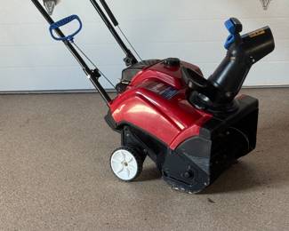 Toro 18" Power Clear 518 Gas Snowblower