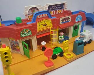 1986 Fisher Price Main Street
