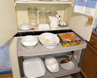 Items Located In The 1st Floor Kitchen