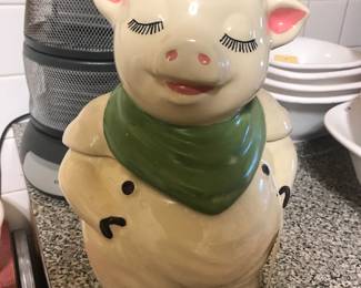 Items Located In The 1st Floor Kitchen