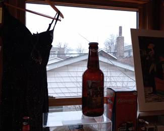 Items Located In The 1st Floor Sunroom (Beer Room)