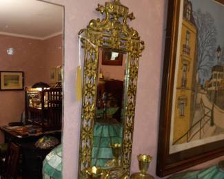 Items Located In The 1st Floor Dining Room