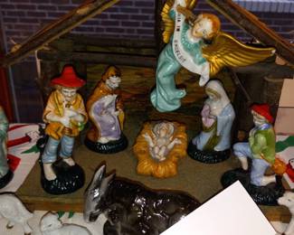 Items Located In The 1st Floor First Bedroom