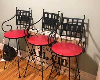 Items Located In The 1st Floor First Bedroom