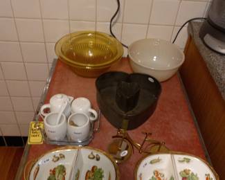 Items Located In The 1st Floor Kitchen