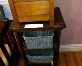 Items Located In The 1st Floor Dining Room