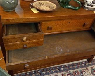 Items Located In The 1st Floor Dining Room