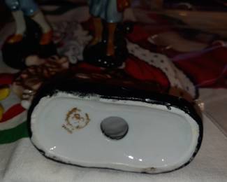 Items Located In The 1st Floor First Bedroom