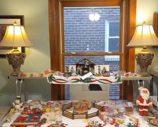 Items Located In The 1st Floor First Bedroom