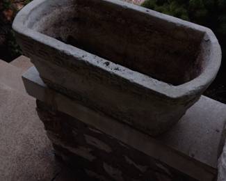 Items Located In The Front Porch During The Sale