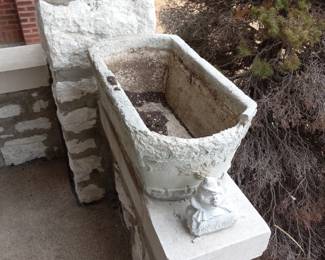 Items Located In The Front Porch During The Sale